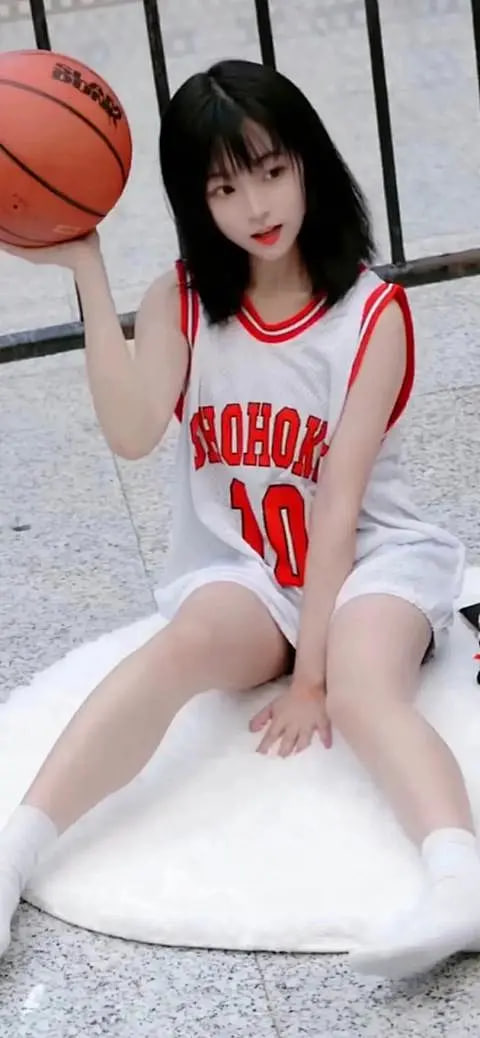 哈登82+12+12神迹激励青少年篮球梦